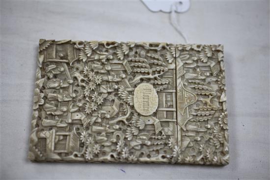 A Chinese export ivory card case, 19th century, 11.5cm